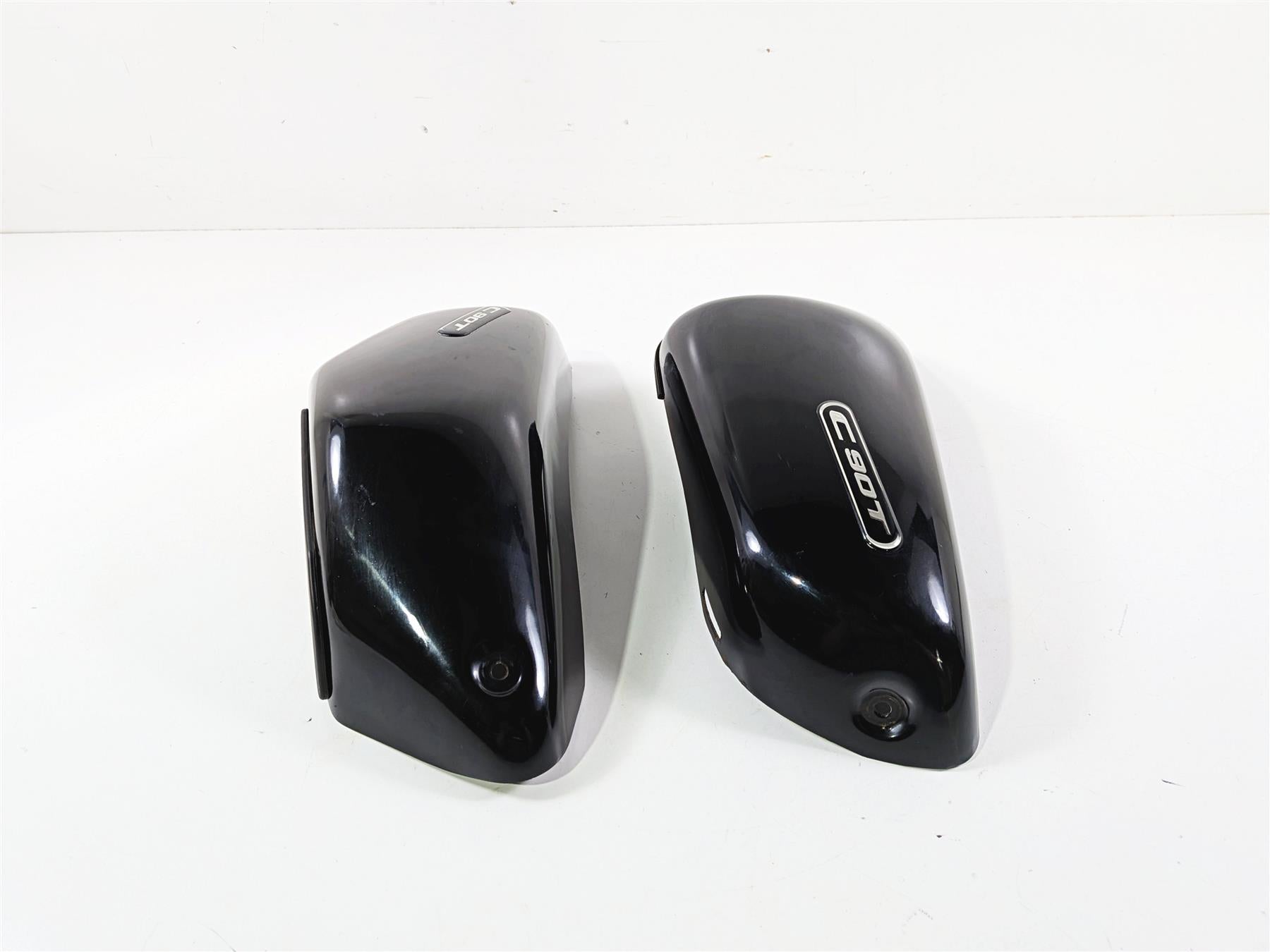 2006 Suzuki C90 VL1500T Boulevard Side Cover Fairing Set 47110-10F00 47210-10F00 {{ shop.shopifyCountryName }} - Mototech271