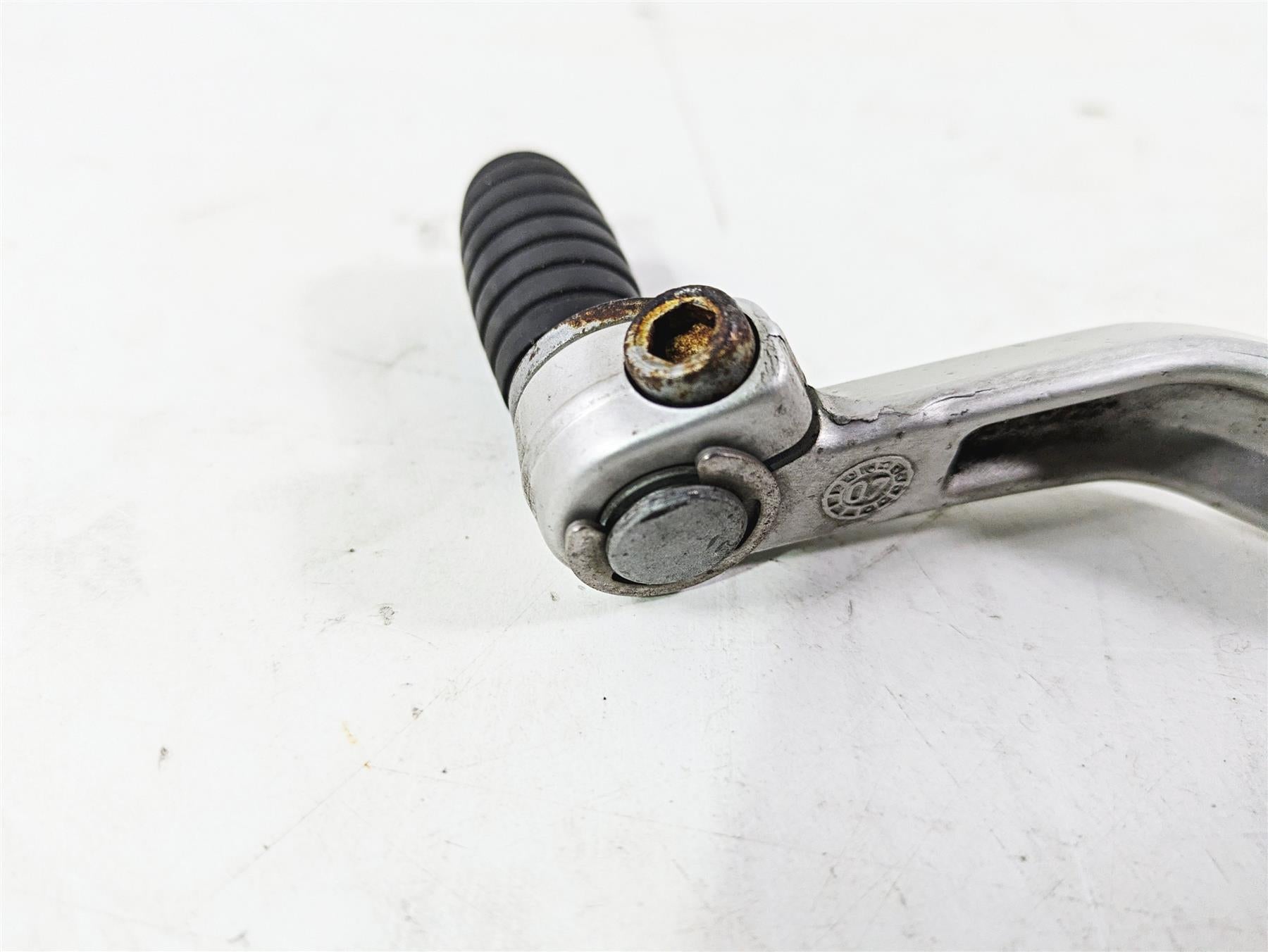2008 Aprilia RSVR 1000 Factory Shifter Gear Selector AP8106874 {{ shop.shopifyCountryName }} - Mototech271