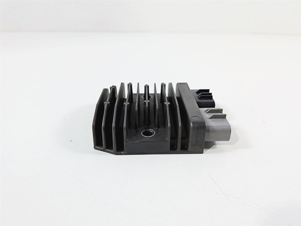 2019 Triumph Speed Triple RS 1050 Rectifier Voltage Regulator T1300675 FH020AA {{ shop.shopifyCountryName }} - Mototech271