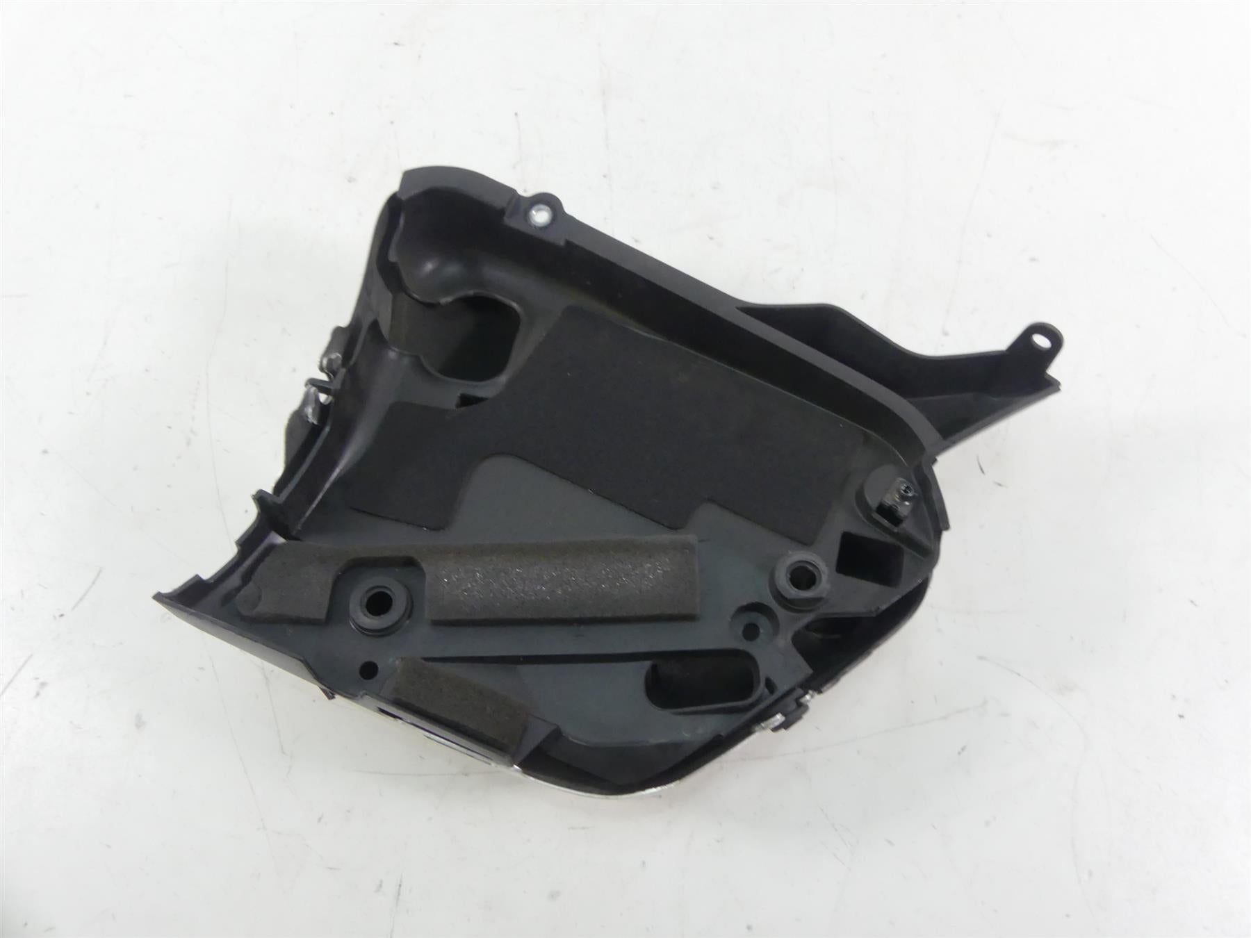 2013 Yamaha VMX17 V-Max 1700 Right Side Cover Fairing & Holder 2S3-21741-10-00 {{ shop.shopifyCountryName }} - Mototech271