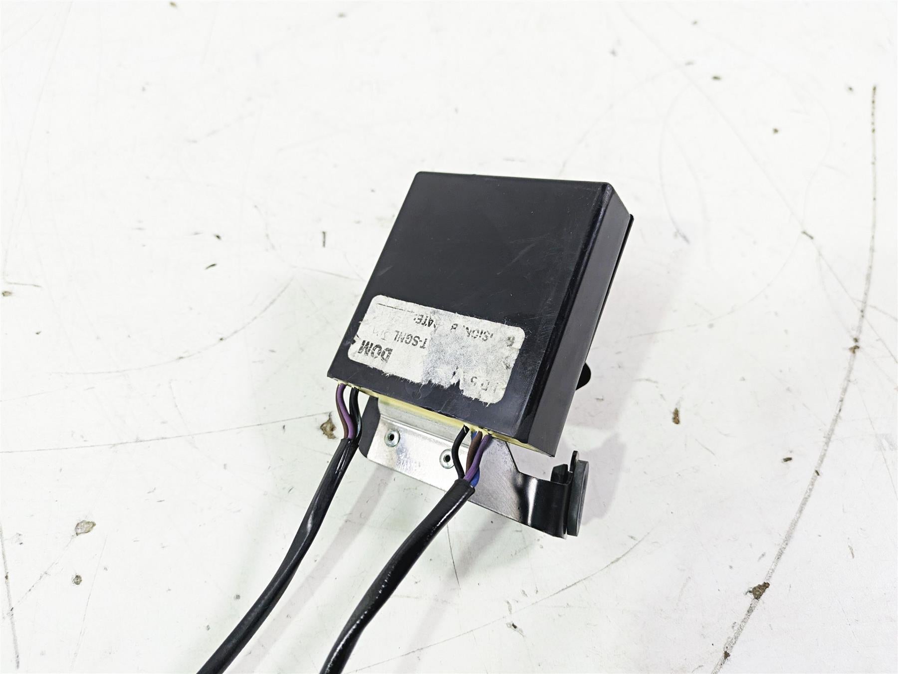 2012 Harley VRSCF Muscle V Rod Blinker Turn Signal Module 69457-09 69825-09 {{ shop.shopifyCountryName }} - Mototech271