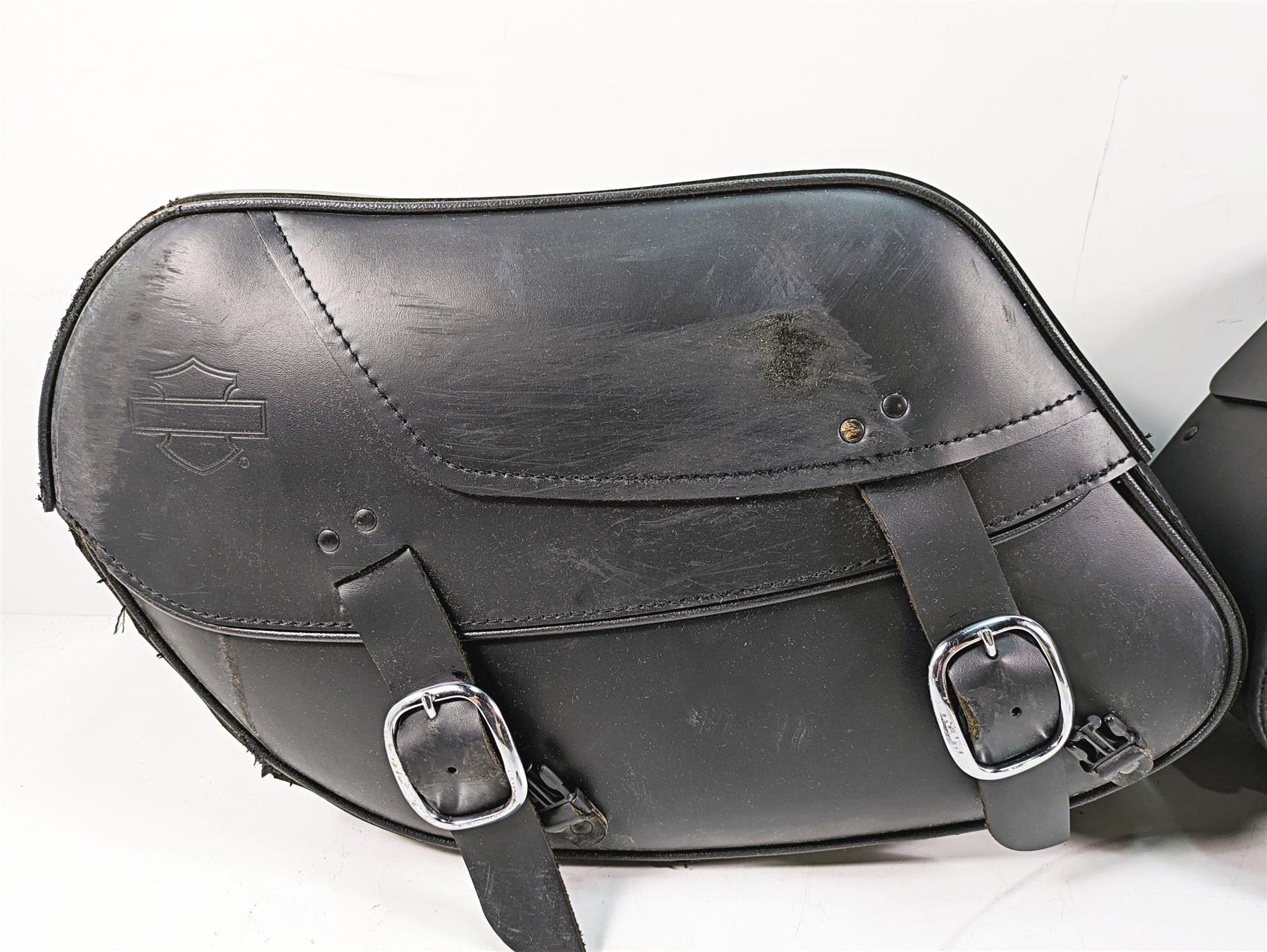 2009 Harley Dyna FXDFSE CVO Fat Bob Saddlebag Saddle Bags Set 9036906D {{ shop.shopifyCountryName }} - Mototech271
