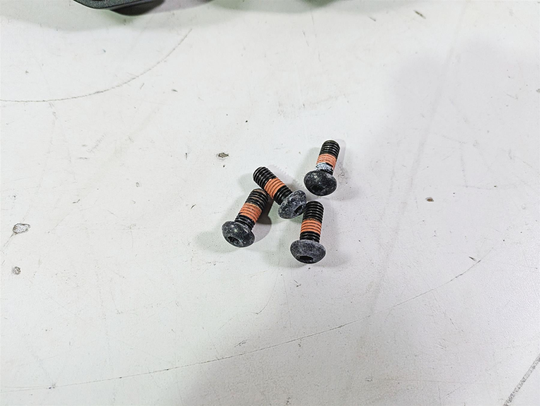 2007 Yamaha XVS1300 V-Star Tour Rear Passenger Footpeg Set 3D8-27430-00-00 {{ shop.shopifyCountryName }} - Mototech271
