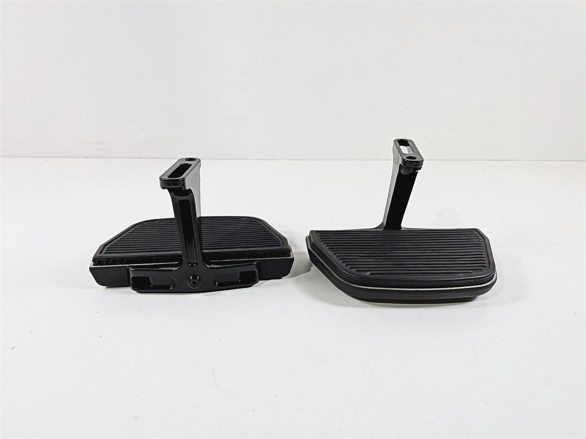 2014 Harley Touring FLHTK Electra Glide Rear Passenger Floor Board Set 52719-10-Mototech271