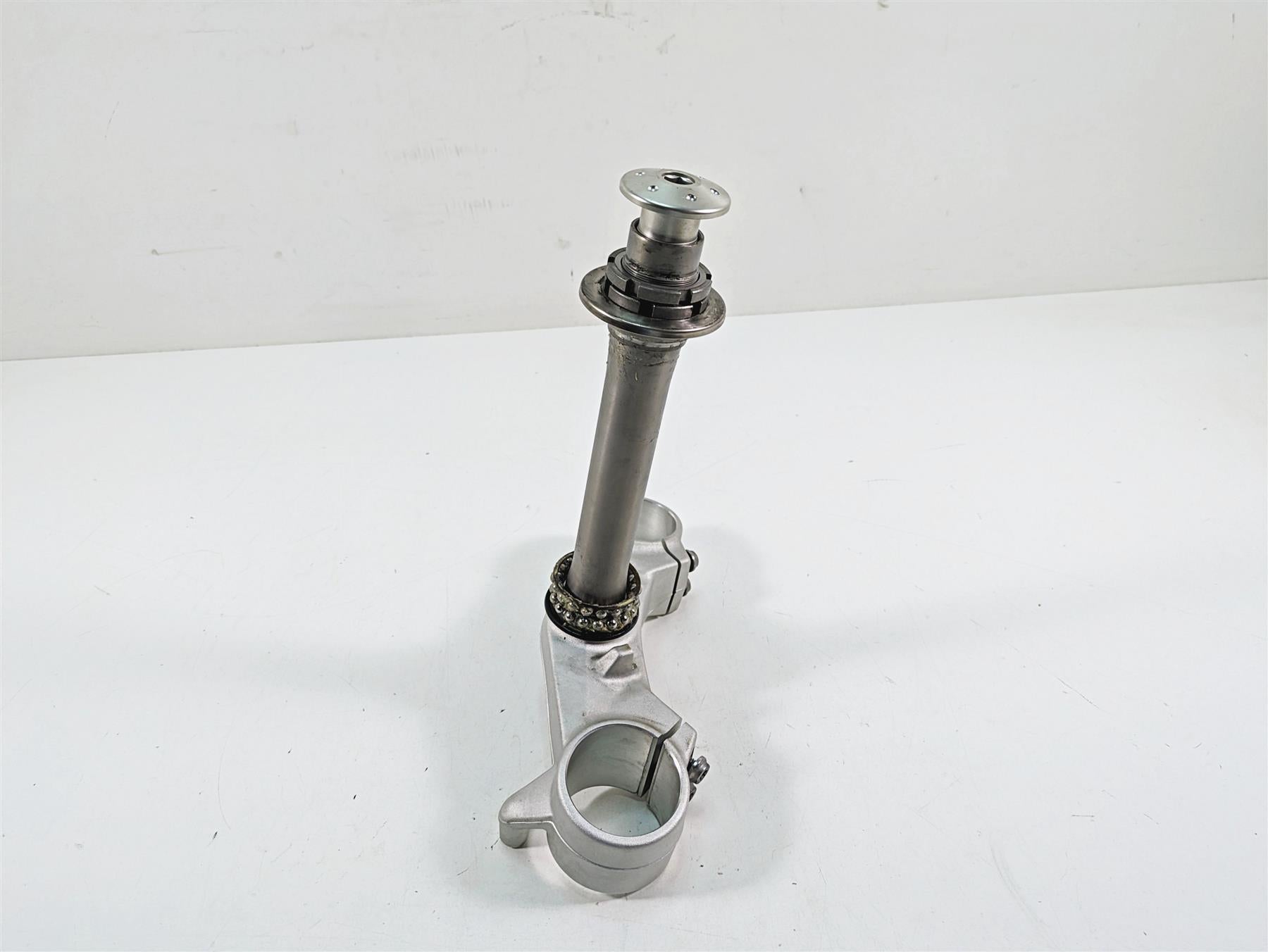 2016 BMW R1200R K53 Lower Triple Tree Steering Clamp - Esa 31428550142 {{ shop.shopifyCountryName }} - Mototech271