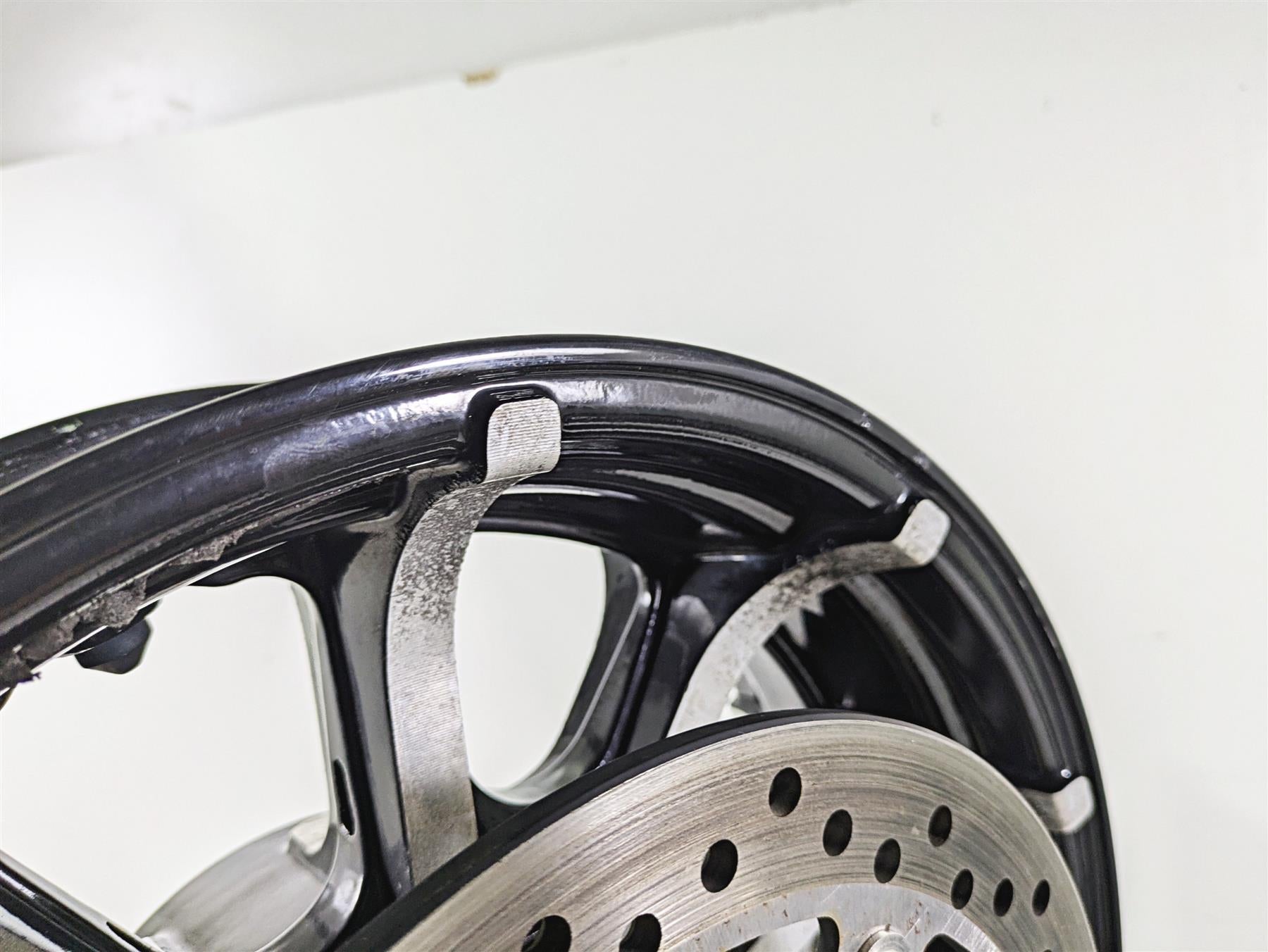 2018 Indian Chieftain Limited Straight Rear Wheel Rim 16x5 1523060 {{ shop.shopifyCountryName }} - Mototech271