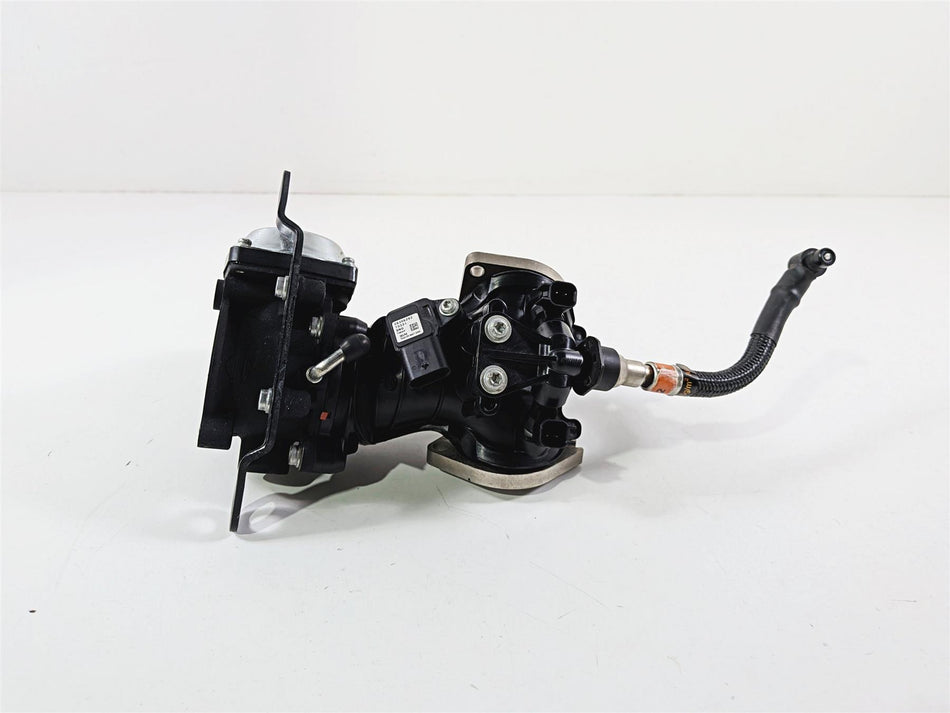 2018 Harley Touring FLHTCU Electra Glide Throttle Body Fuel Injectors 27300122-Mototech271