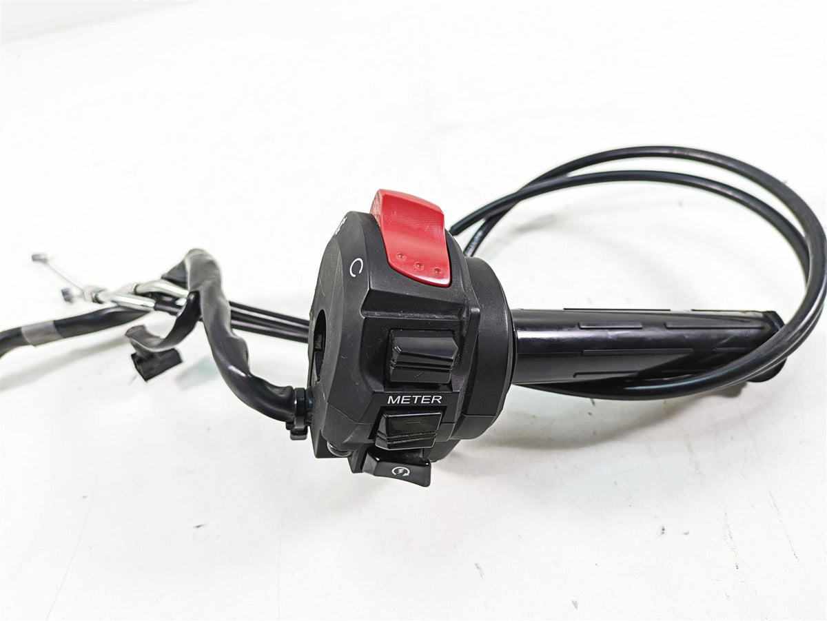 2022 Suzuki GSXR 750 Right Hand Start Kill Control Switch 37200-47H30 {{ shop.shopifyCountryName }} - Mototech271