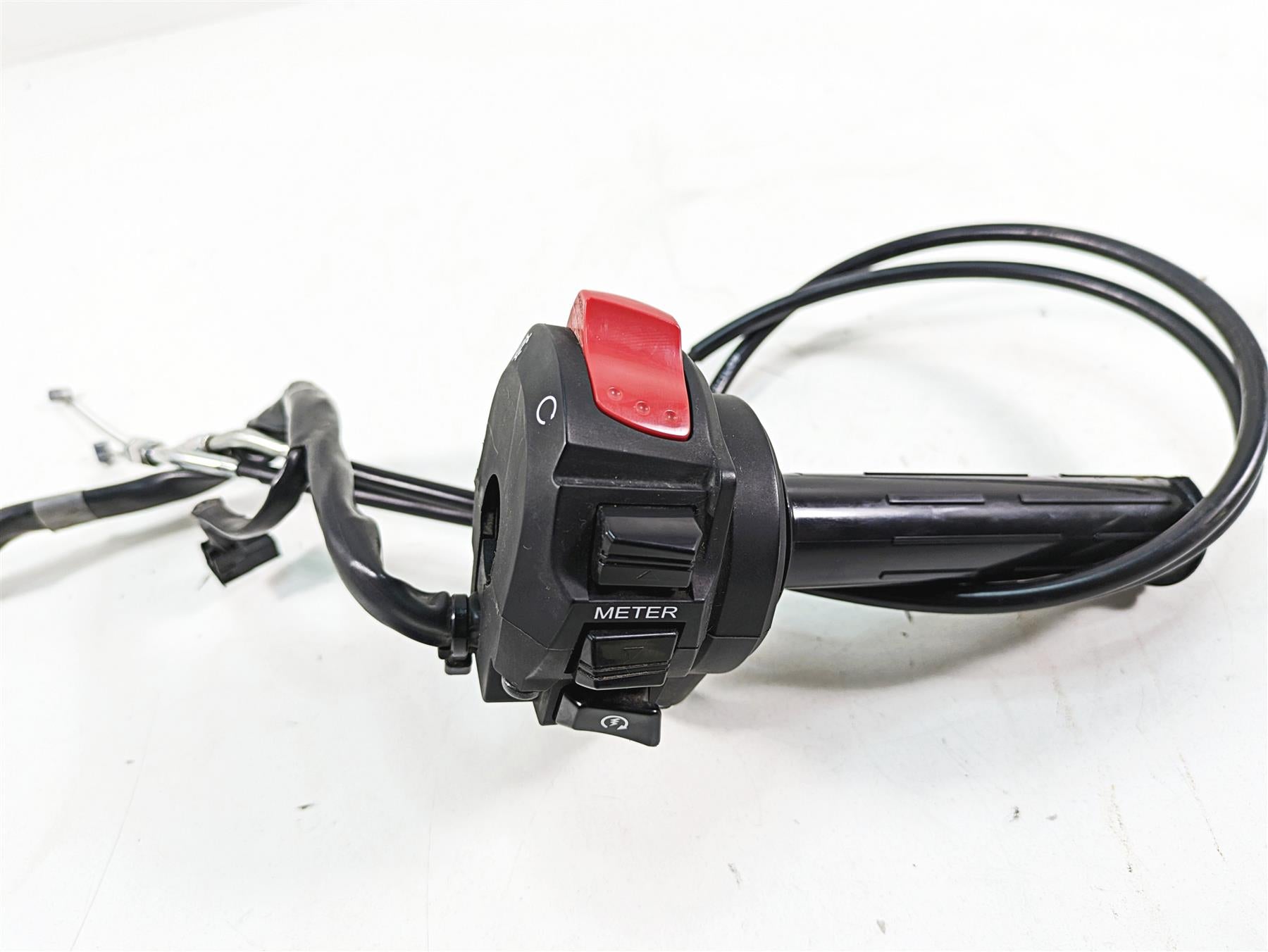 2022 Suzuki GSXR 750 Right Hand Start Kill Control Switch 37200-47H30 {{ shop.shopifyCountryName }} - Mototech271