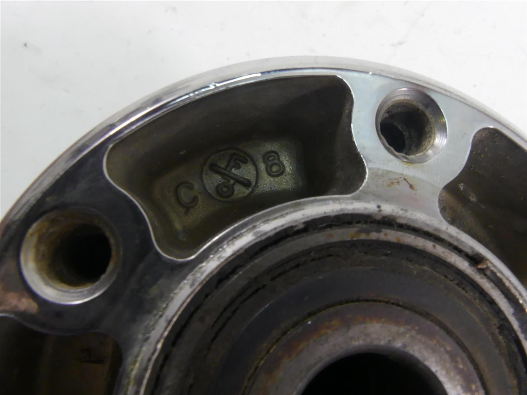 2004 Harley FXDWGI Dyna Wide Glide Front Chrome Spoke Wheel Hub 43671-05A {{ shop.shopifyCountryName }} - Mototech271
