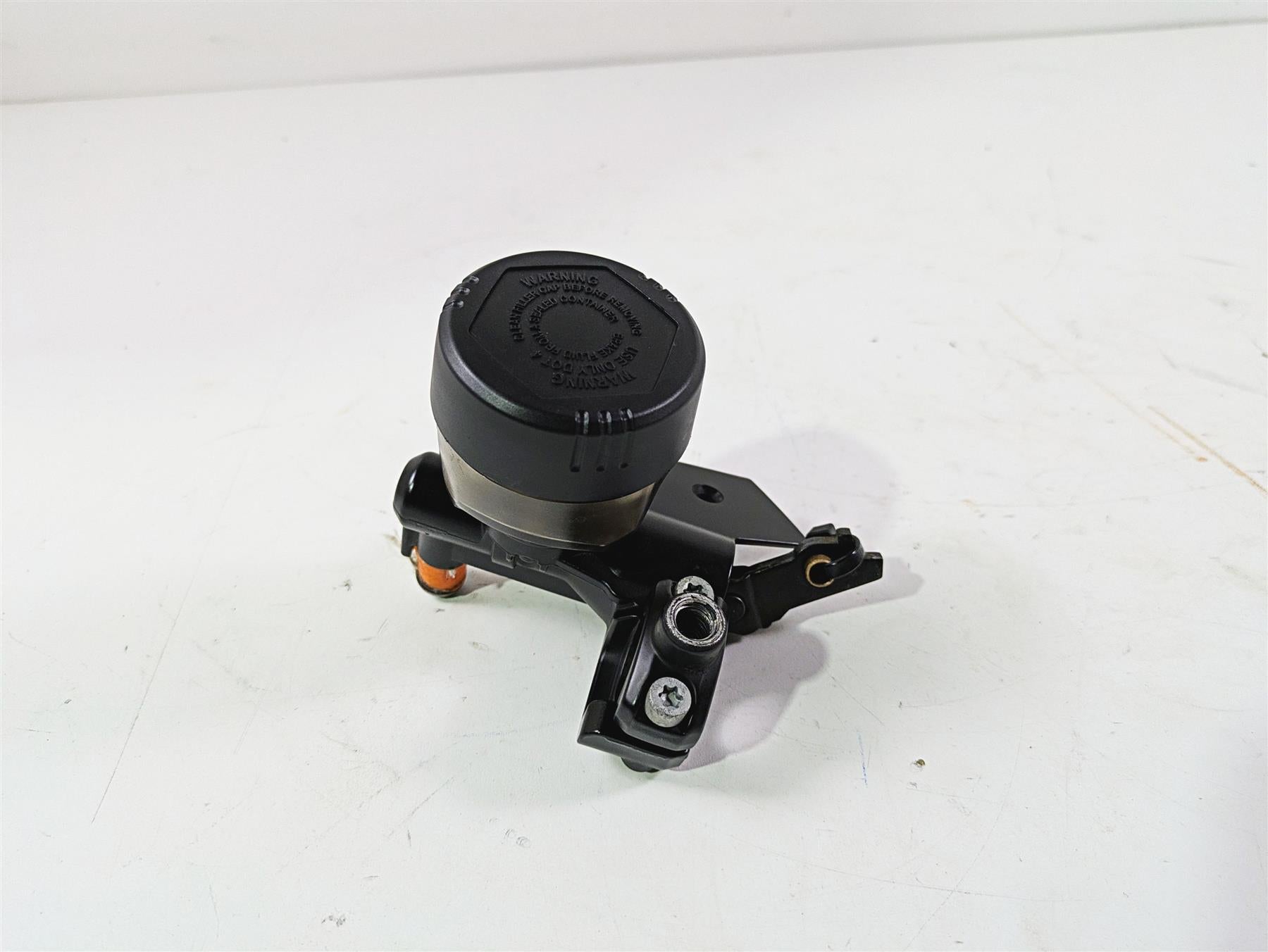 2017 BMW F800GS Adv K75 Front Brake Master Cylinder 32728530045 {{ shop.shopifyCountryName }} - Mototech271