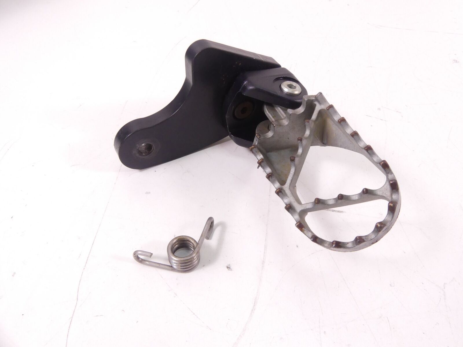 2015 KTM 1190 Adventure R Right Rider Footpeg , Springs & Bolts 60003040133 | Mototech271