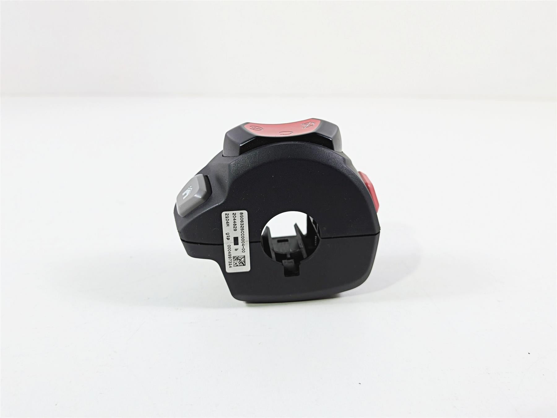 2022 Triumph Tiger 900 GT Pro Right Hand Home Start Stop Control Switch T2044829 {{ shop.shopifyCountryName }} - Mototech271