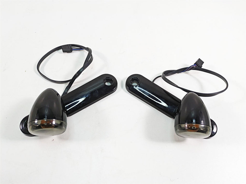 2013 Harley Touring FLHX Street Glide Front Blinker & Mount Set 69278-06 {{ shop.shopifyCountryName }} - Mototech271