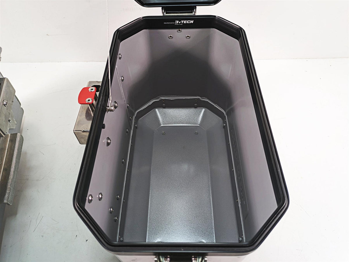 2020 Moto Guzzi V85 TT Adventure Aluminum Saddlebag Saddle Bag Set 2S001301 {{ shop.shopifyCountryName }} - Mototech271