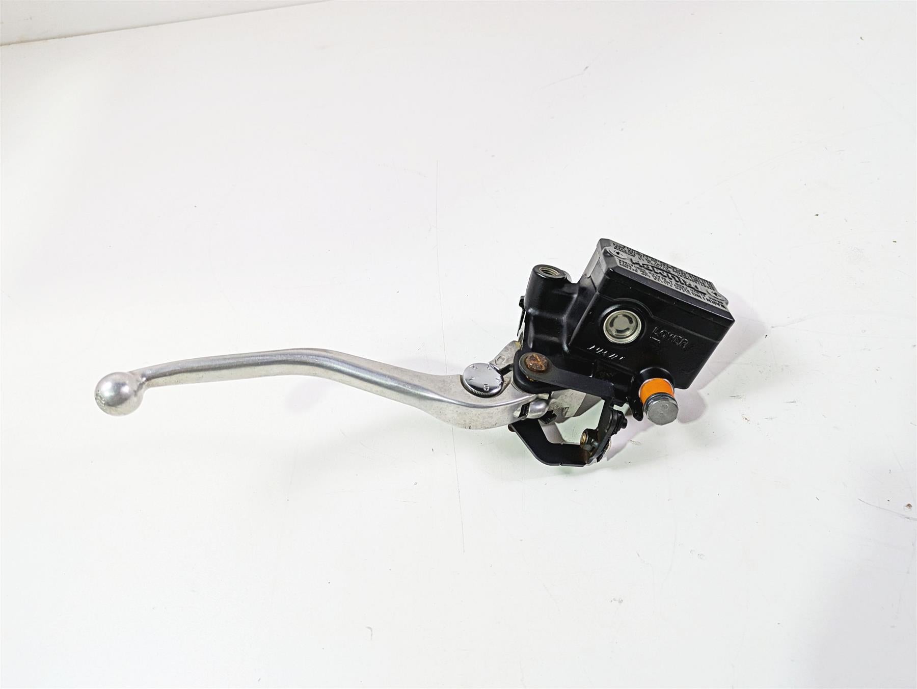 2013 Triumph Tiger 1215 Explorer Nissin Front Brake Master Cylinder 5/8 T2025830 {{ shop.shopifyCountryName }} - Mototech271