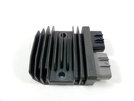 2022 Triumph Speed Triple 1200 RS Rectifier Voltage Regulator T1300679 FH027AA {{ shop.shopifyCountryName }} - Mototech271