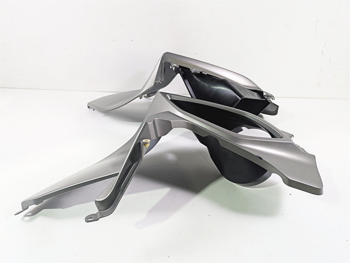 2016 BMW R1200RT K52 Left Right Intake Fairing Cover Set 46638533582 46638529381 {{ shop.shopifyCountryName }} - Mototech271