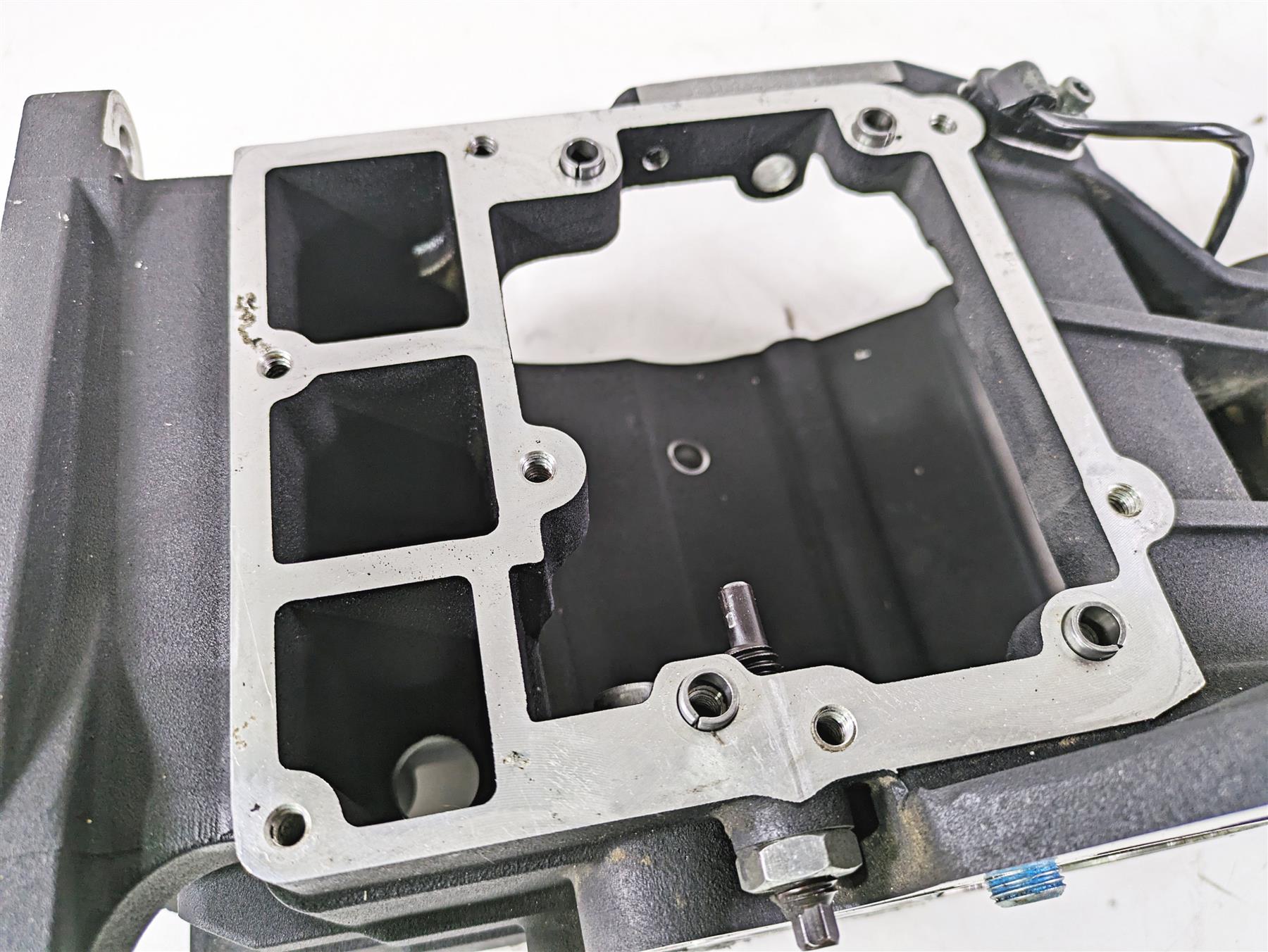 1999 Harley Dyna FXDL Low Rider Transmission Gear Box Case Housing 34825-99 {{ shop.shopifyCountryName }} - Mototech271