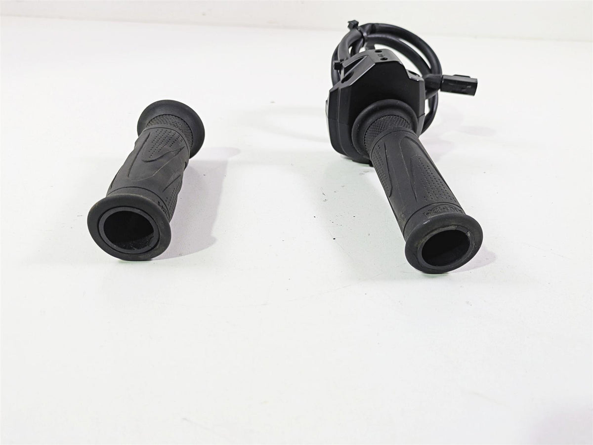 2024 Triumph Street Triple 765 R Fly By Wire Throttle Grip Sensor T2043055 {{ shop.shopifyCountryName }} - Mototech271