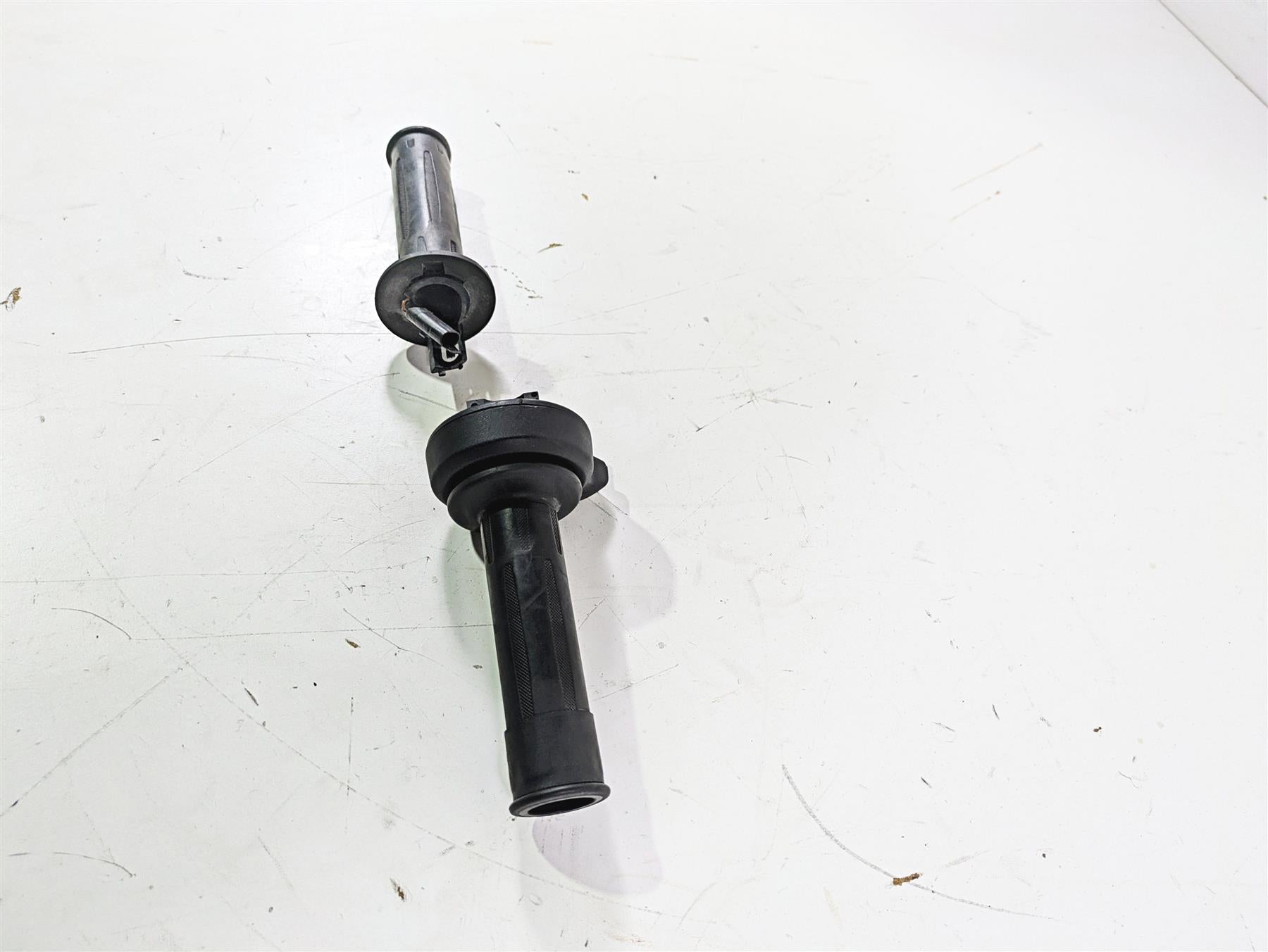 2017 BMW F800GS Adv K75 Heated Left Right Hand Grip Set 61318522470 61318552119 {{ shop.shopifyCountryName }} - Mototech271