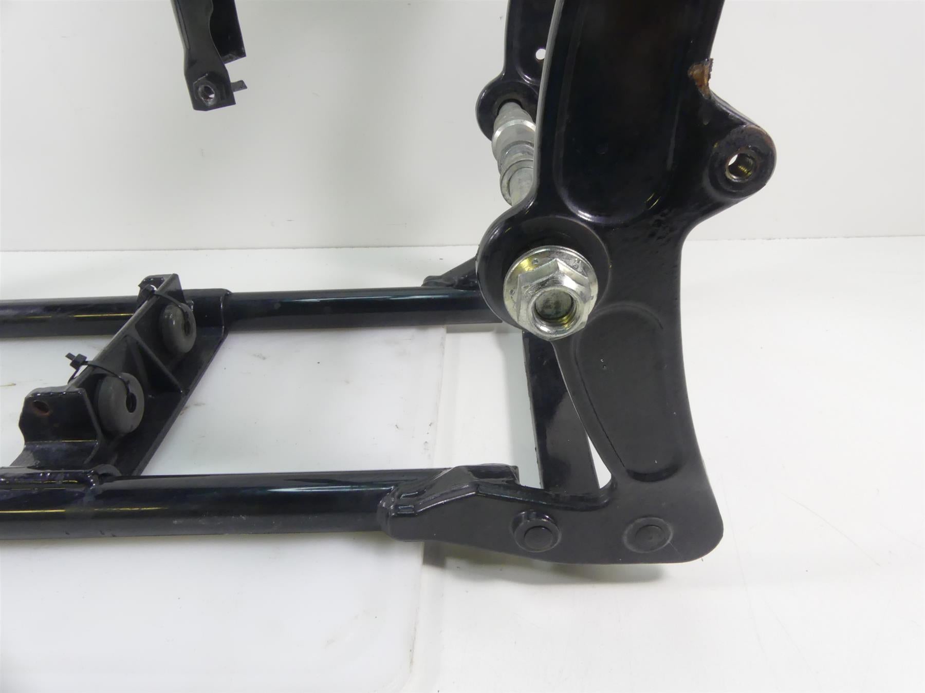 2004 Harley Softail FLSTFI Fat Boy Straight Main Frame Chassis - Slvg 47008-00C {{ shop.shopifyCountryName }} - Mototech271