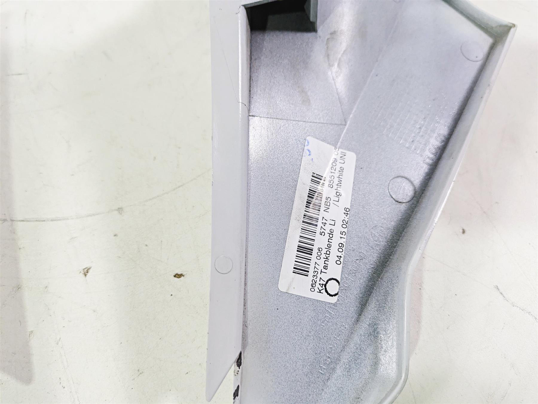 2016 BMW S1000RR K46 Tank Side Cover Fairing Set Lightwhite 46638540892 {{ shop.shopifyCountryName }} - Mototech271