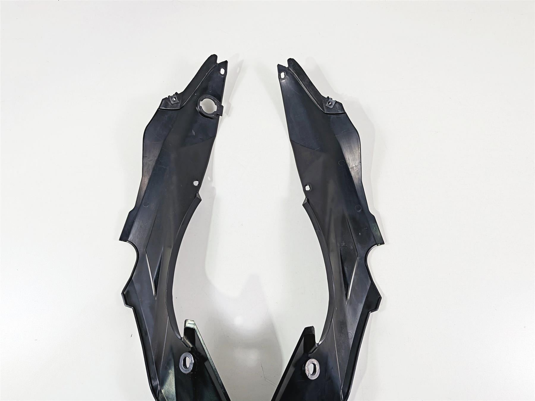 2011 Ducati Streetfighter 1098 S Under Seat Side Cover Set 48211562A 48211572A {{ shop.shopifyCountryName }} - Mototech271