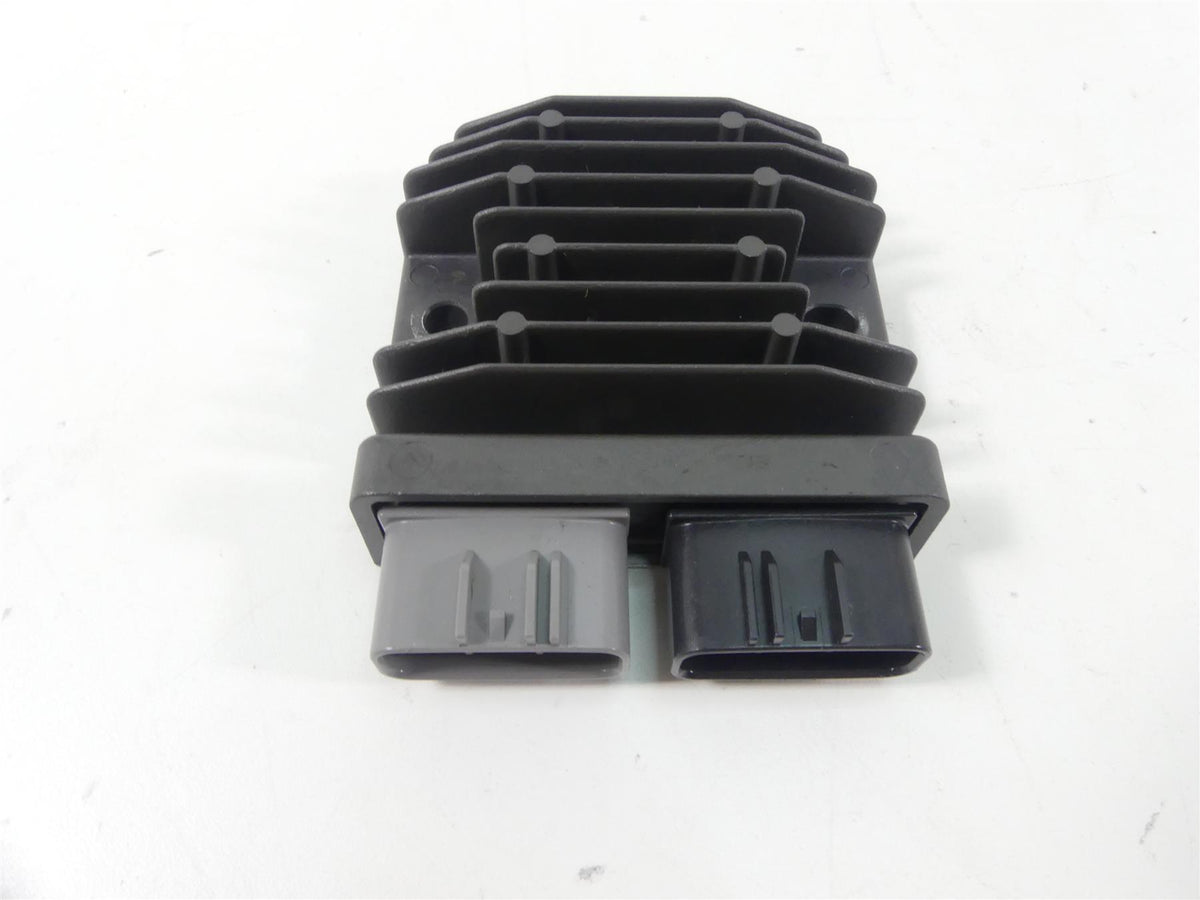 2017 Yamaha XT1200Z Super Tenere Rectifier Voltage Regulator 1D7-81960-01-00 {{ shop.shopifyCountryName }} - Mototech271