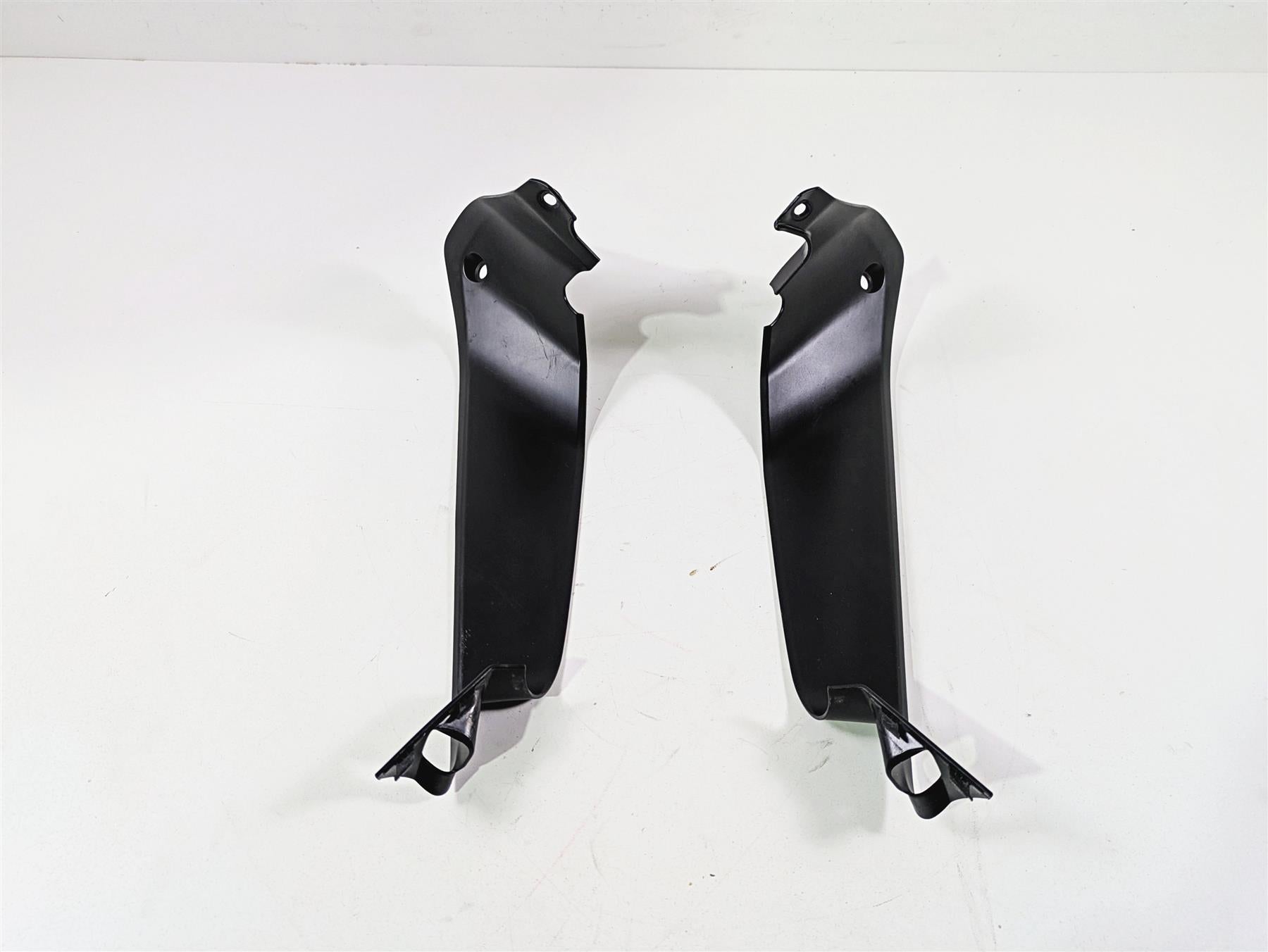 2019 Ducati Supersport 939 S Front Infill Cover Fairing Trim Set 48018752A {{ shop.shopifyCountryName }} - Mototech271