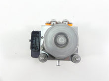 Load image into Gallery viewer, 2016 Harley Touring FLHTP Electra Glide Abs Brake Pump Unit Module 41100013A | Mototech271
