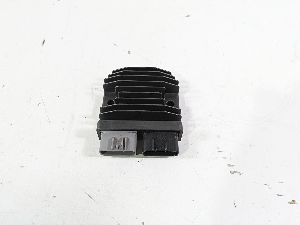 2021 Yamaha Tenere 700 XTZ7 Rectifier Voltage Regulator 1D7-81960-10-00 FH027AA {{ shop.shopifyCountryName }} - Mototech271