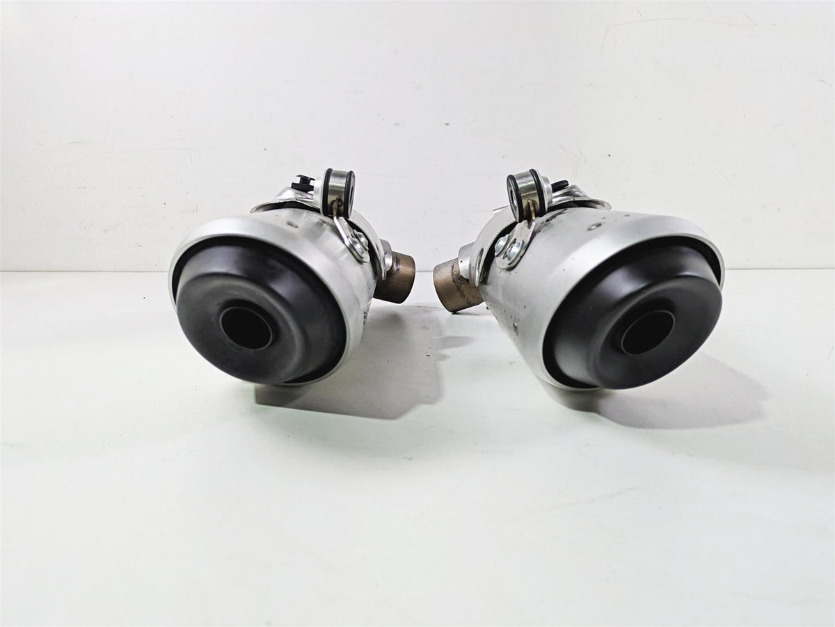 2022 Ducati Hypermotard 950 Exhaust Muffler Silencer Set 57314583A 57414583A {{ shop.shopifyCountryName }} - Mototech271