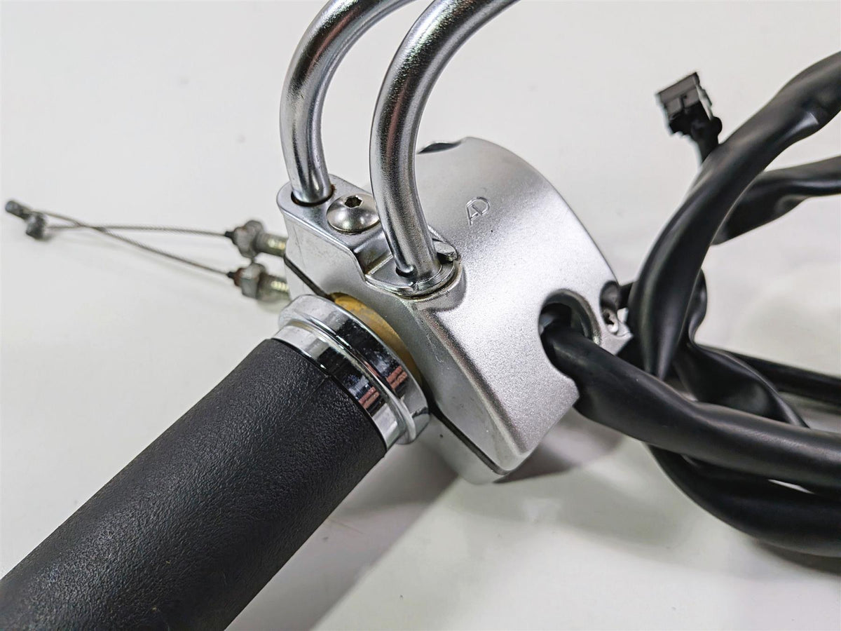 2006 Suzuki C90 VL1500T Boulevard Right Hand Throttle Control Switch 37200-41FA1 {{ shop.shopifyCountryName }} - Mototech271
