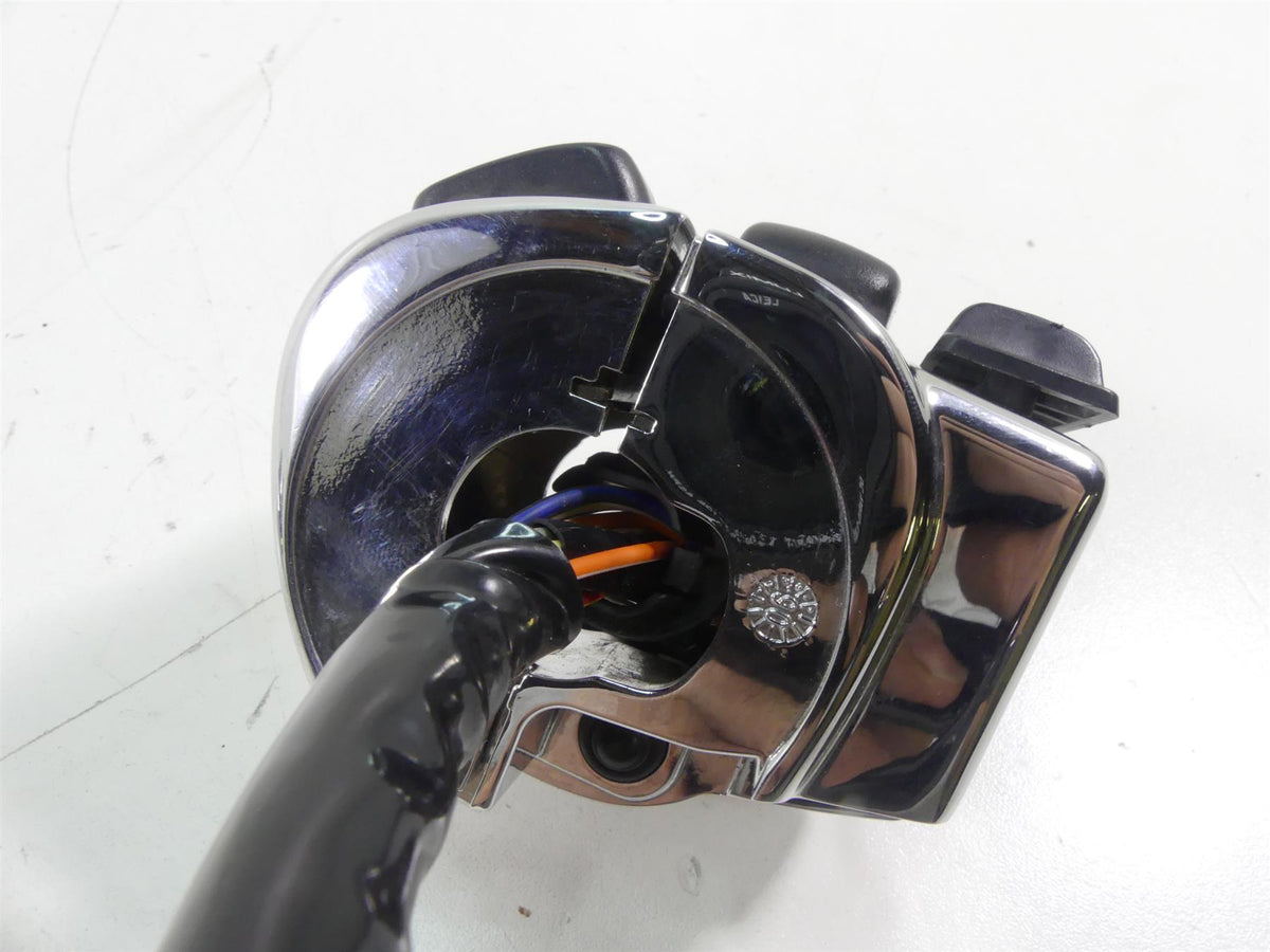 2007 Harley Touring FLHTCU SE CVO Electra Glide Right Control Switch 71684-06A {{ shop.shopifyCountryName }} - Mototech271