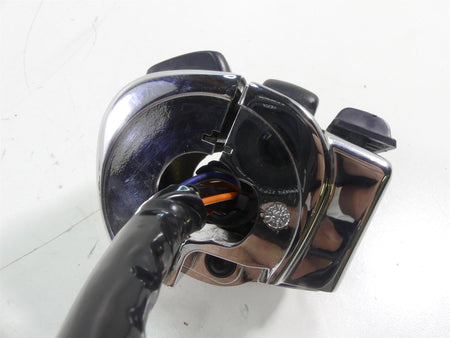 2007 Harley Touring FLHTCU SE CVO Electra Glide Right Control Switch 71684-06A {{ shop.shopifyCountryName }} - Mototech271