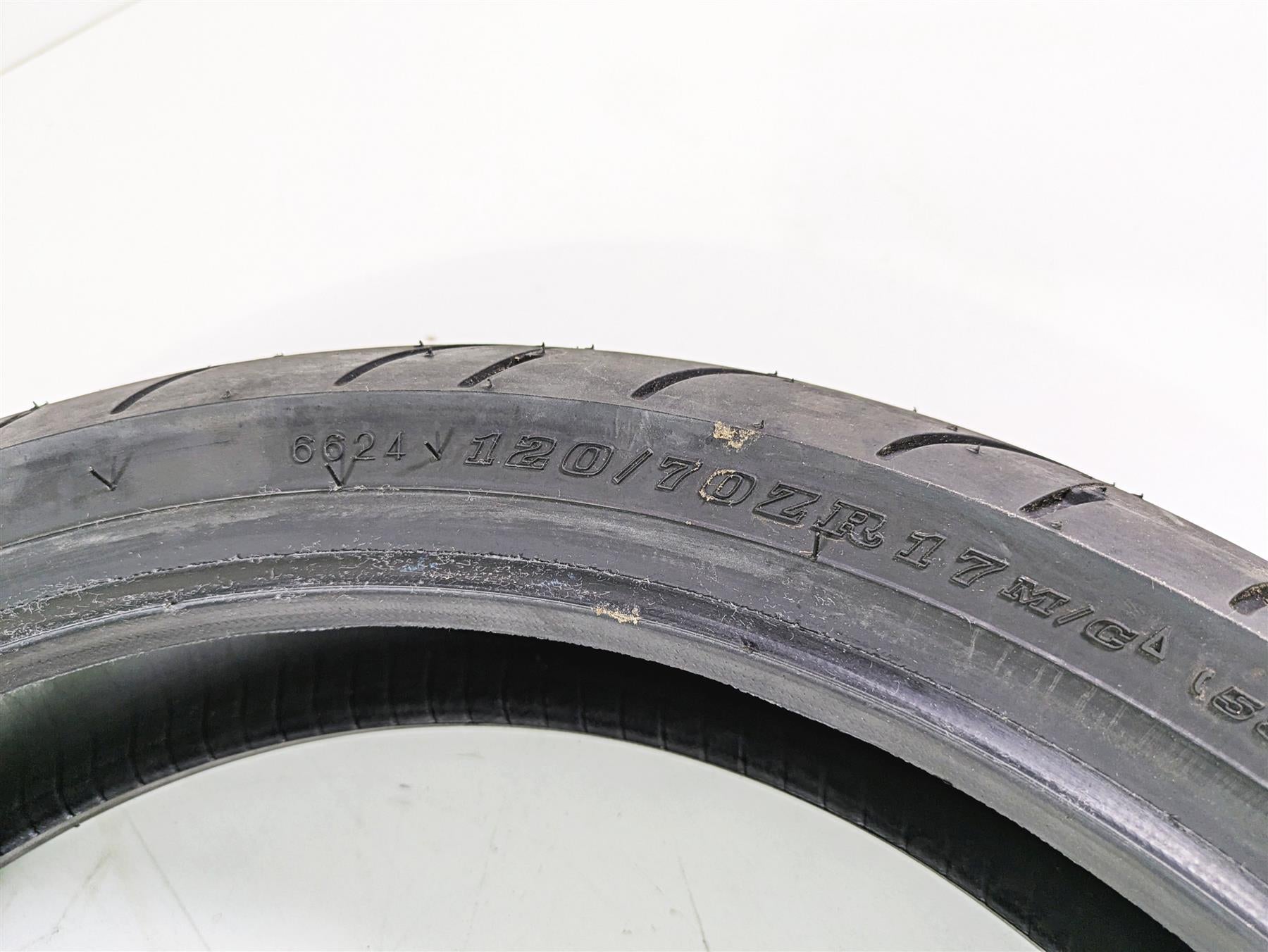 Used Front Motorcycle Tire Dunlop Sportmax Roadsmart 3 120/70R17 45227051 {{ shop.shopifyCountryName }} - Mototech271
