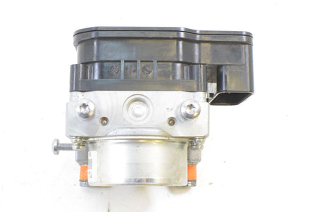 2013 Triumph Speed Triple 1050 R Abs Brake Pump Module T2024104 {{ shop.shopifyCountryName }} - Mototech271