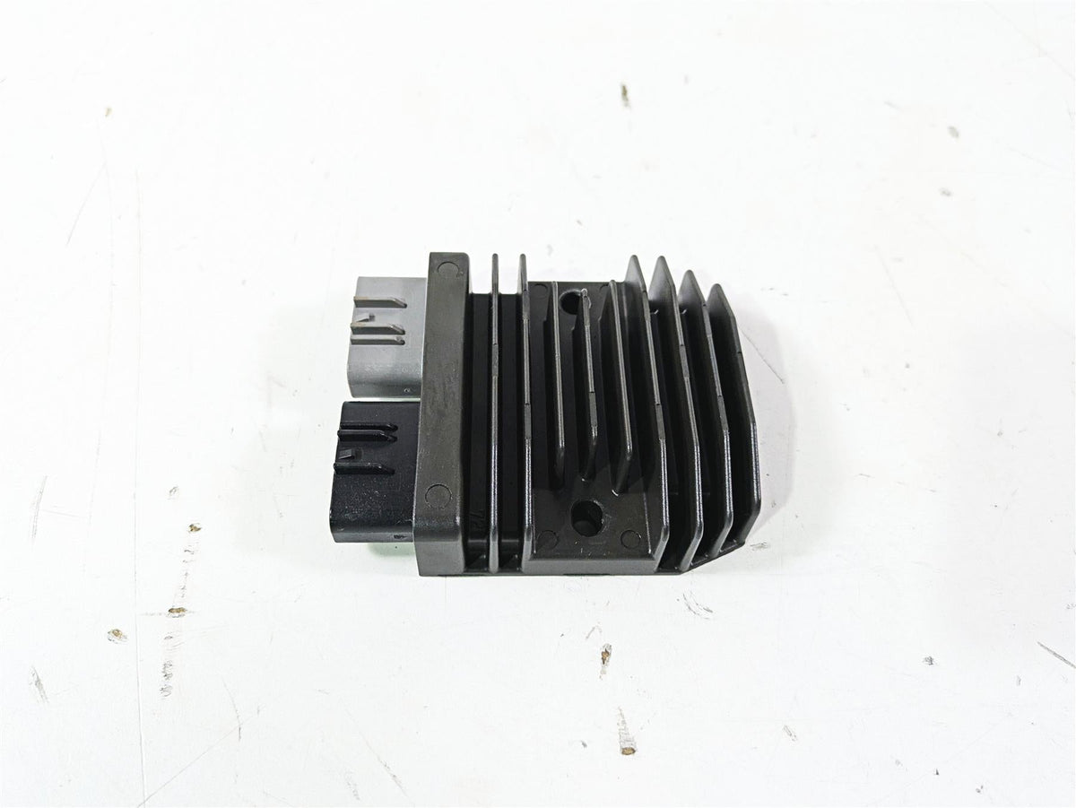 2022 Yamaha YXZ1000 R Rectifier Voltage Regulator B5H-81960-00-00 FH027DA {{ shop.shopifyCountryName }} - Mototech271