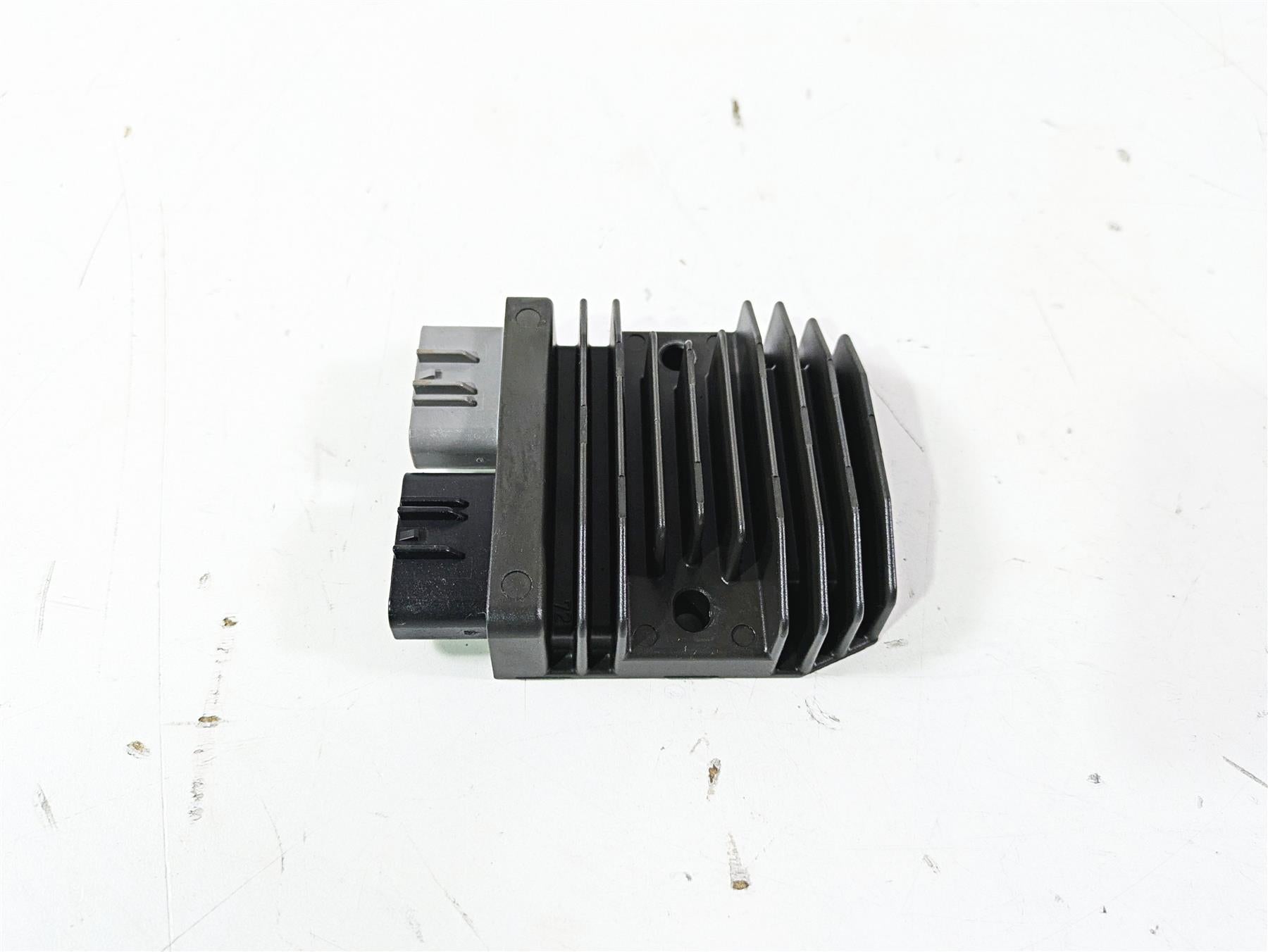 2022 Yamaha YXZ1000 R Rectifier Voltage Regulator B5H-81960-00-00 FH027DA {{ shop.shopifyCountryName }} - Mototech271