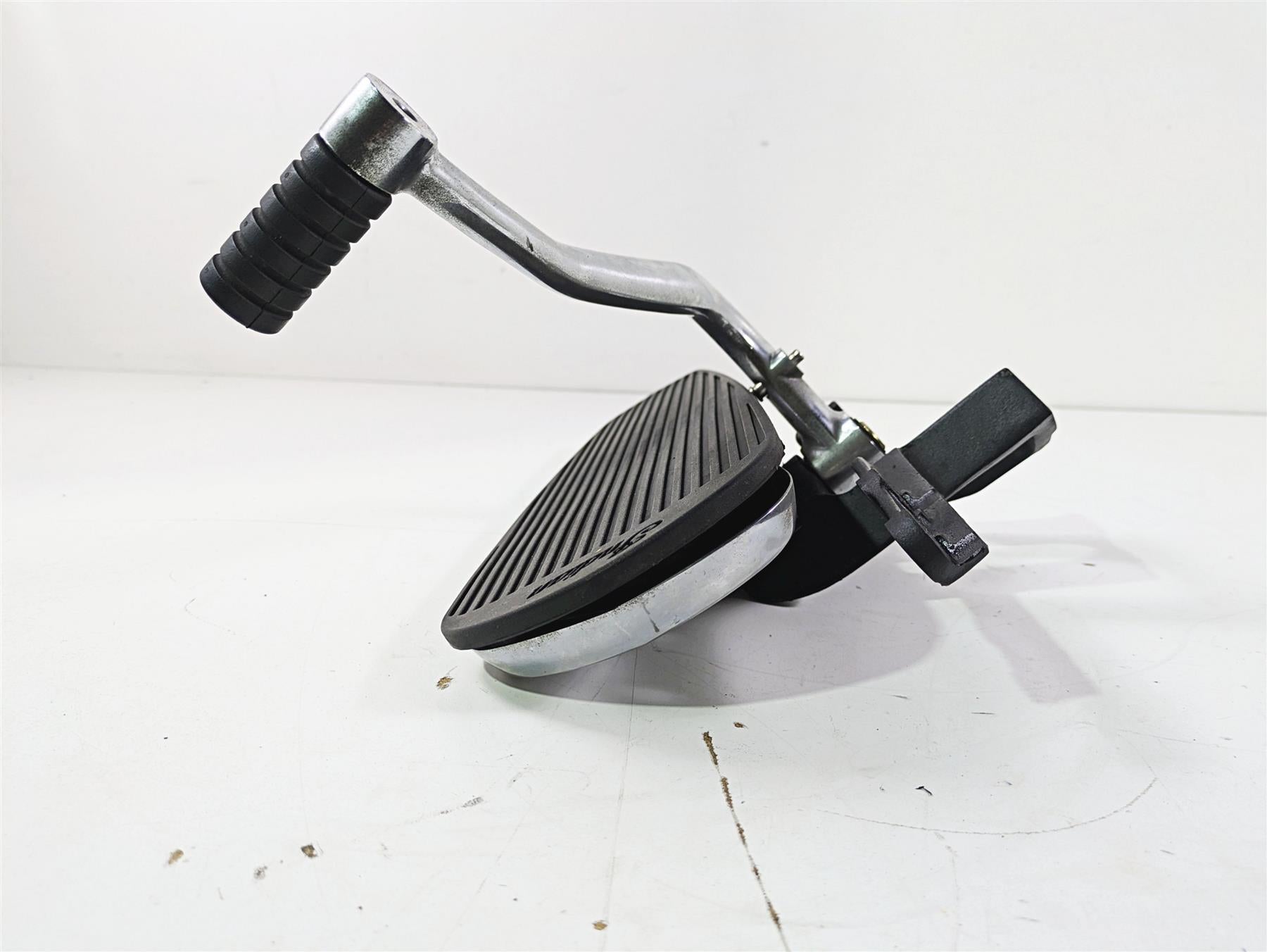 2019 Indian Chieftain Limited Right Floor Board & Brake Pedal 5141001 1023251 {{ shop.shopifyCountryName }} - Mototech271
