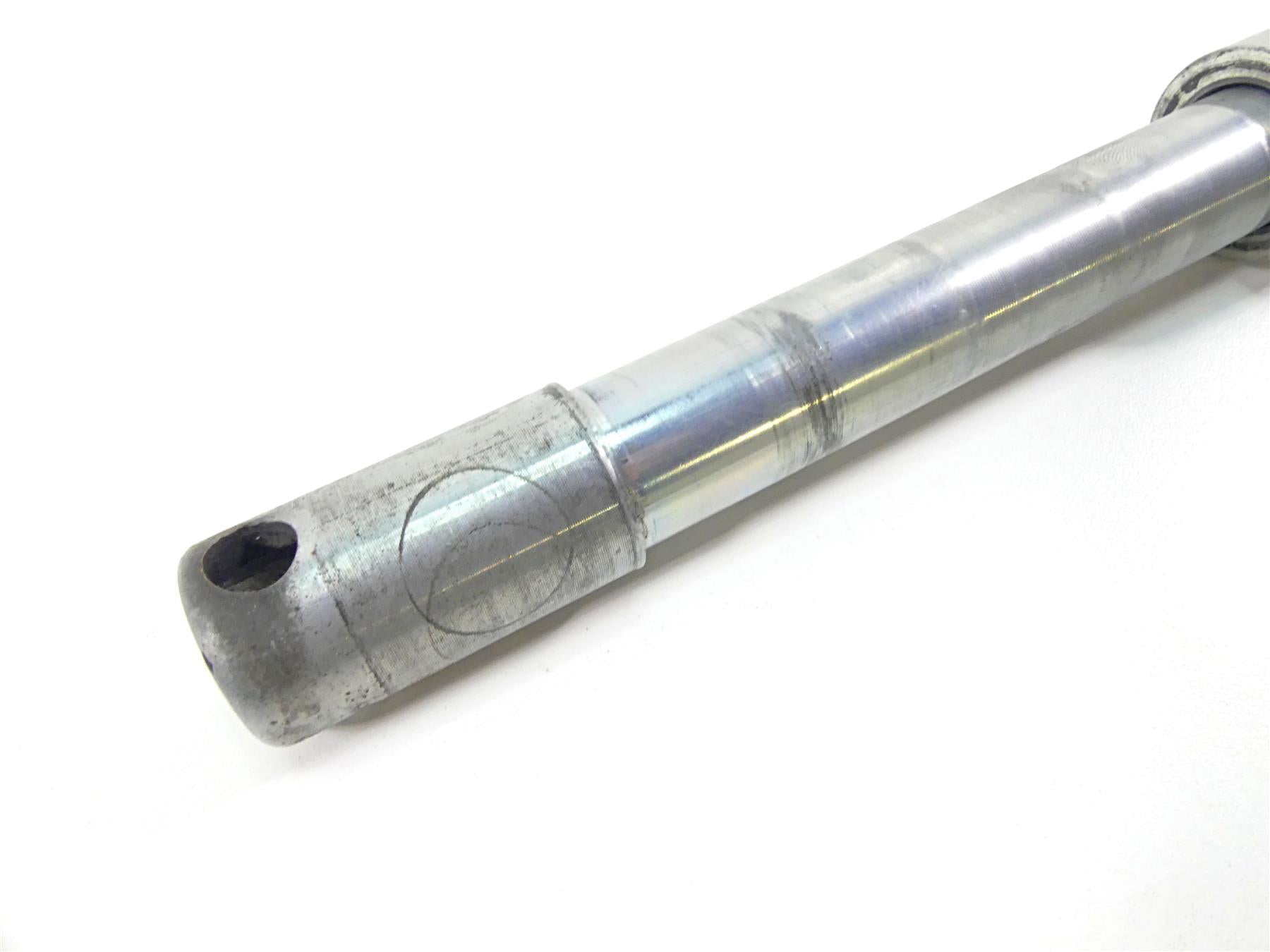 2017 Harley Dyna FXDB Street Bob Front 25mm Axle Wheel Spindle 41628-08 {{ shop.shopifyCountryName }} - Mototech271