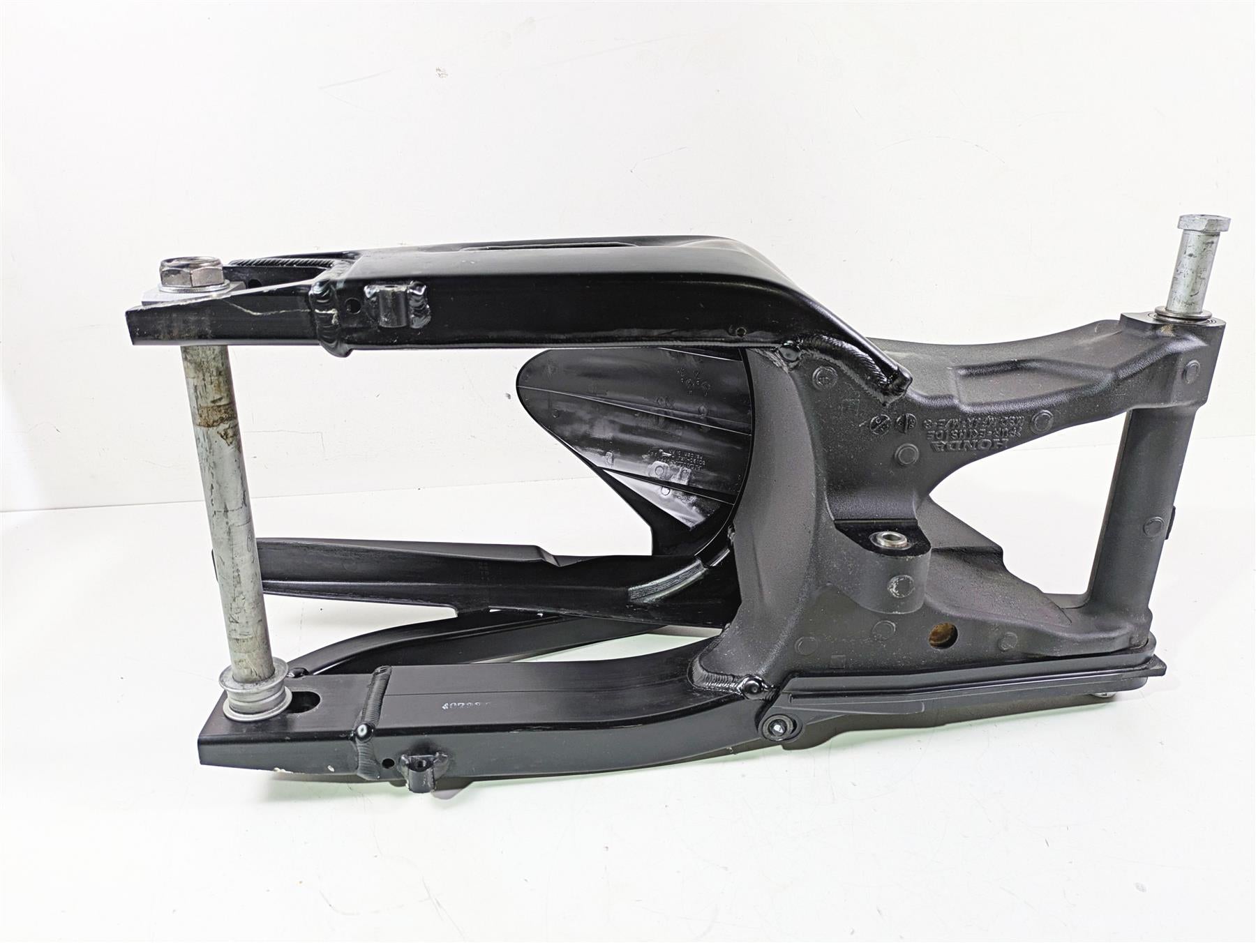 2025 Honda CBR600RR Straight Rear Swingarm Swing Arm 52200-MFJ-A51 {{ shop.shopifyCountryName }} - Mototech271