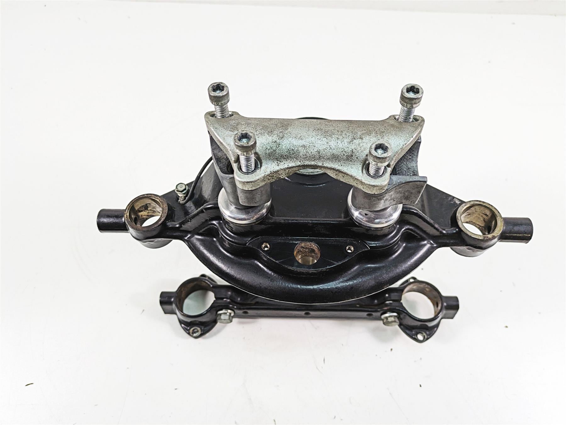 2011 Harley Touring FLTRU Road Glide Triple Tree Riser Set 45446-09 45435-10 {{ shop.shopifyCountryName }} - Mototech271