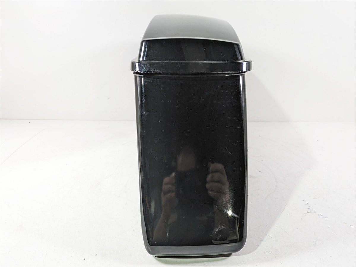 2020 Harley Touring FLHT Electra Glide Right Saddlebag Saddle Bag -Read 90200412 {{ shop.shopifyCountryName }} - Mototech271
