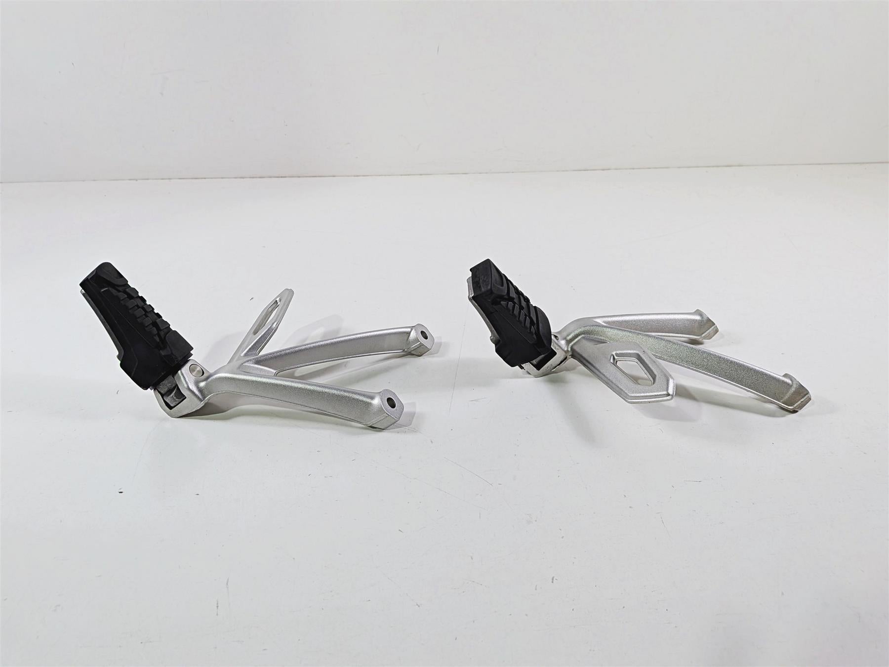 2021 BMW R1250GS K51 Adventure Rear Passenger Foot Peg Rest Set 46718526741-Mototech271