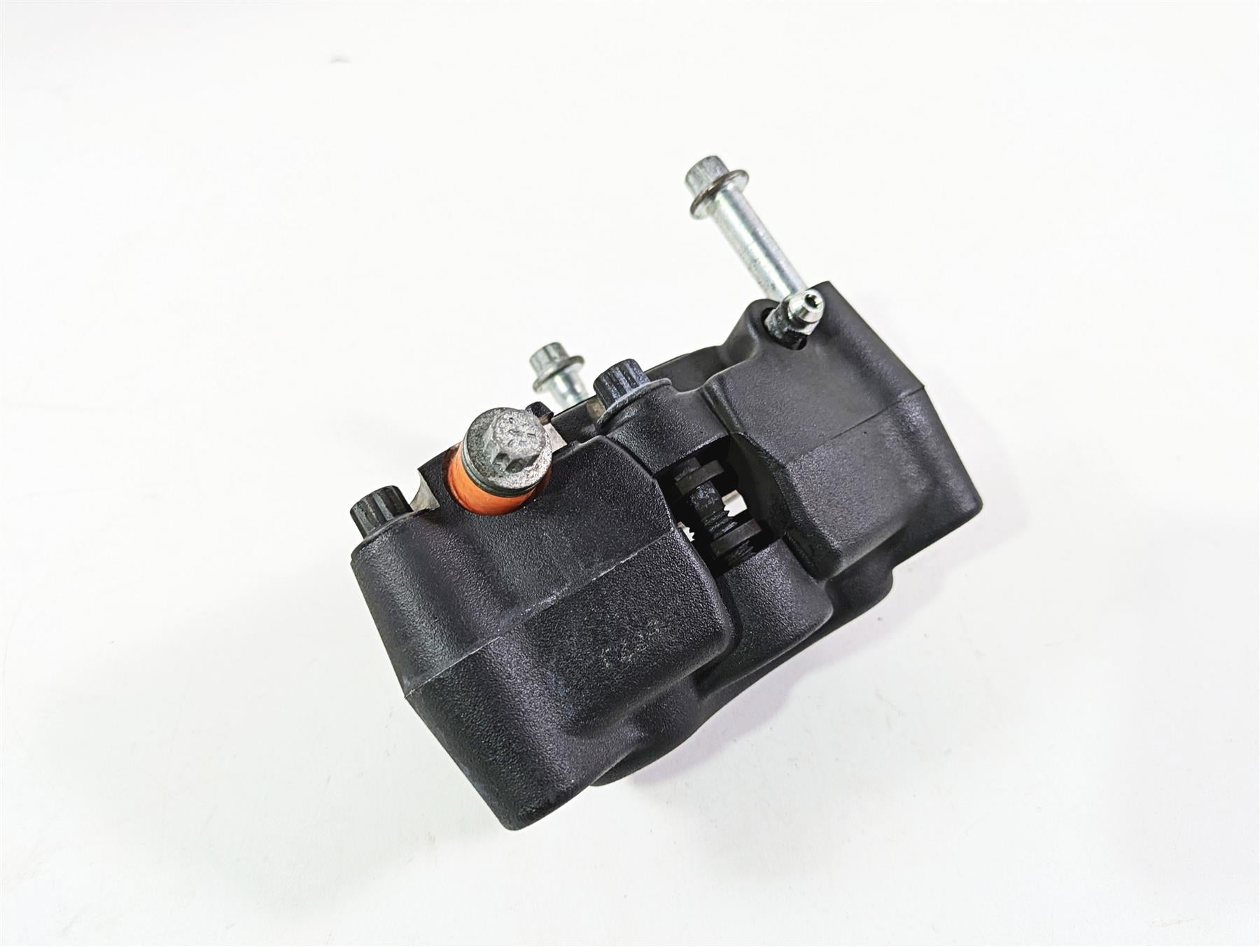 2017 Harley Dyna FXDB Street Bob Front Brake Caliper 41300001 {{ shop.shopifyCountryName }} - Mototech271
