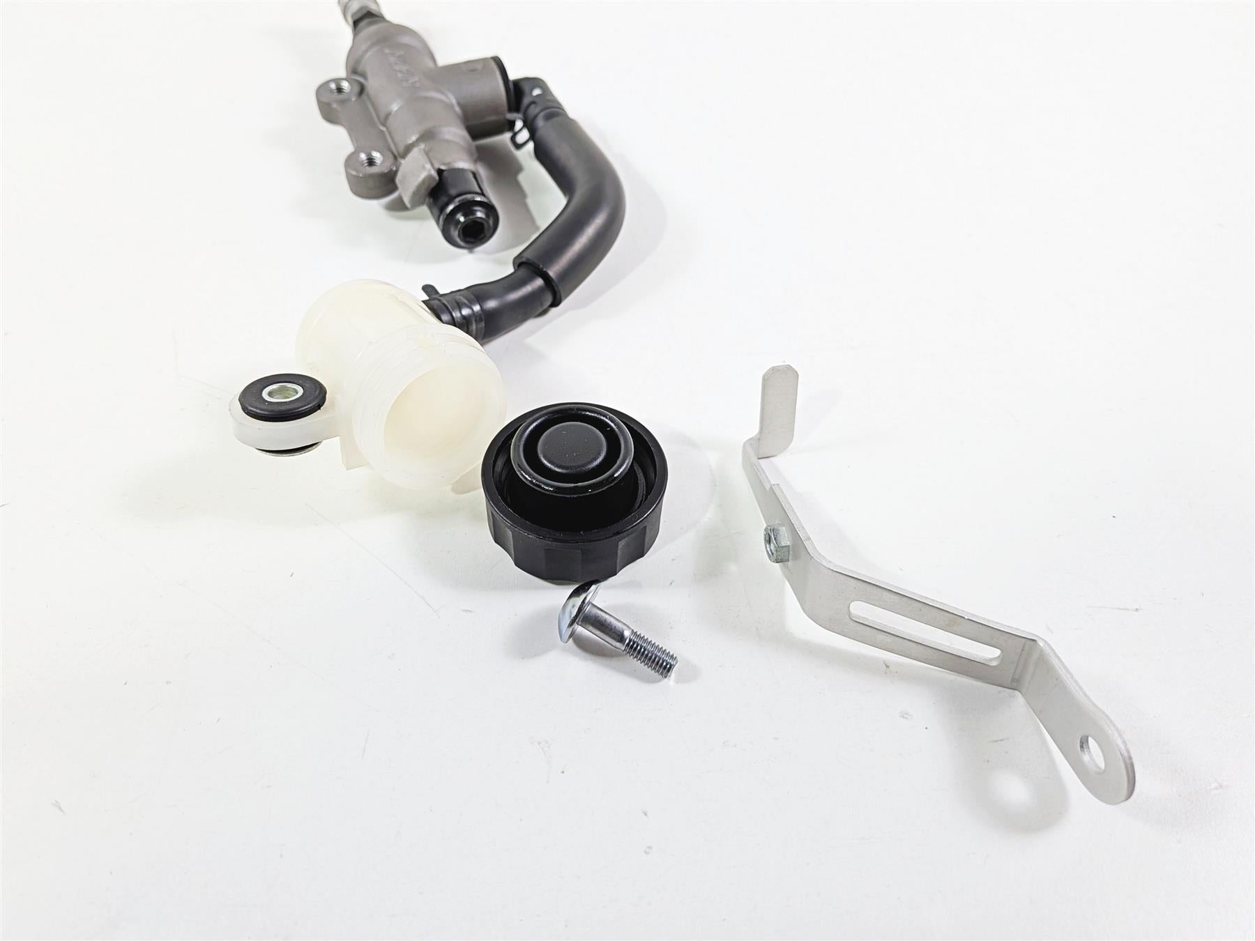2022 Yamaha YZF R1 R1M RN65 Nissin Rear Brake Master Cylinder 1/2" 2CR-2583V-00-Mototech271