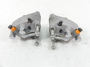 2005 Harley Touring CVO FLHTCSE Electra Glide Front Brake Caliper Set 44382-99C