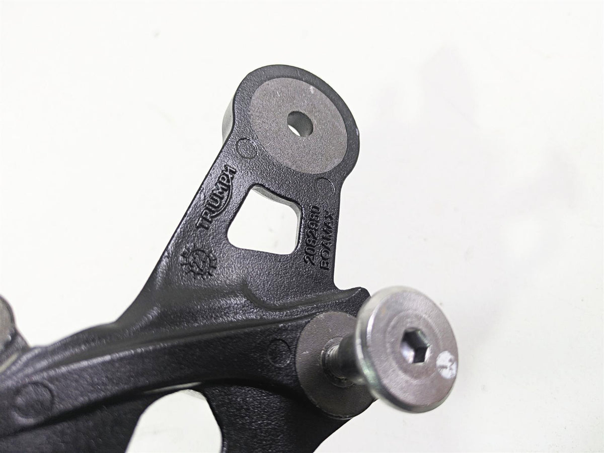 2024 Triumph Street Triple 765 R Right Rider Footpeg & Mount Set T2082980 {{ shop.shopifyCountryName }} - Mototech271